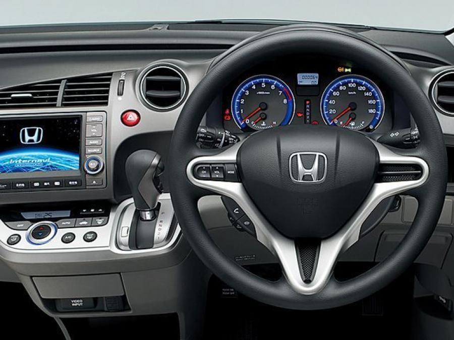  Honda Stream 2009 года  (фото 2 из 4)